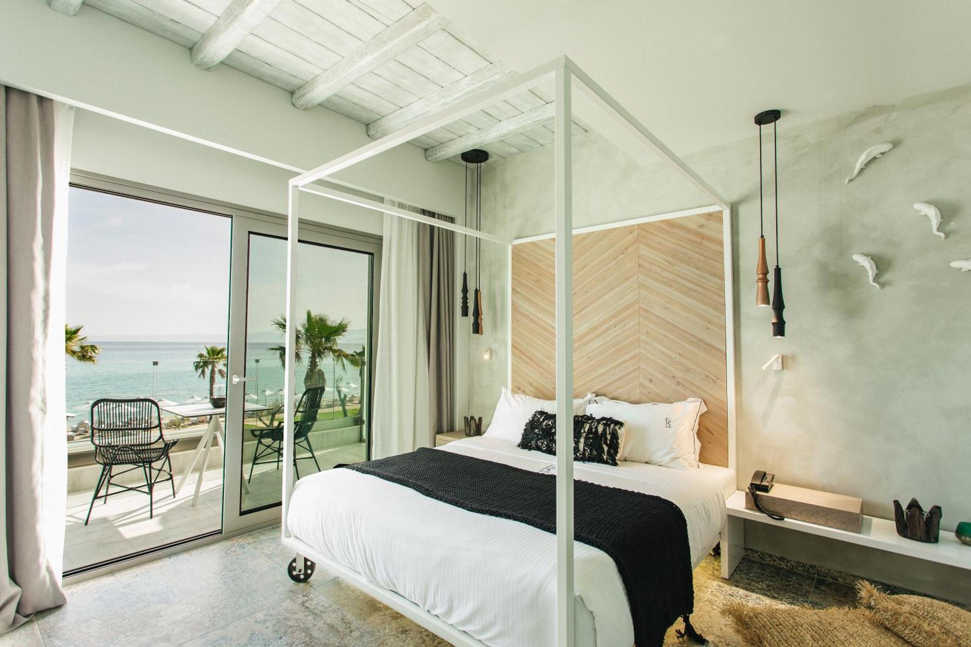 Blue Carpet Luxury Suites Pefkochori Exterior photo